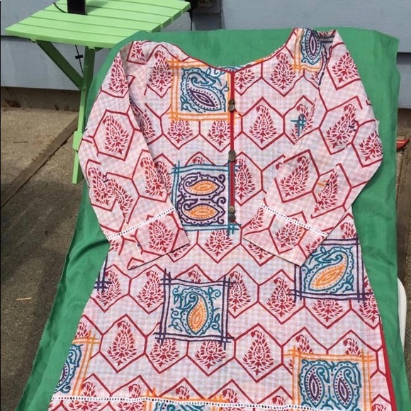 Lawn kurtas - Picture 4 of 4